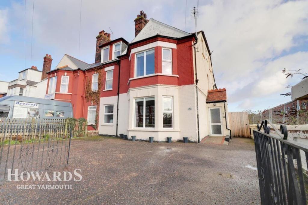 North Denes Villa Great Yarmouth Exterior photo